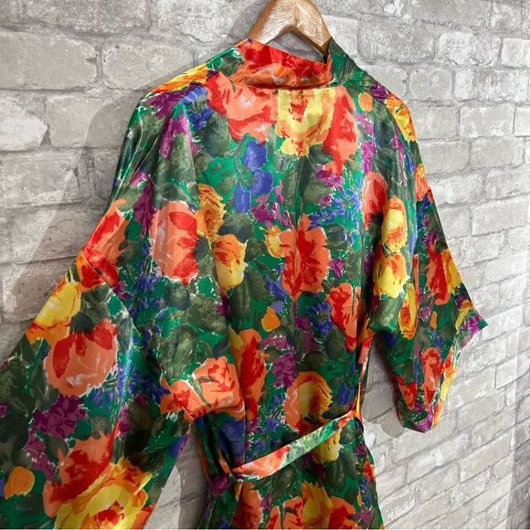 Vintage Victoria's Secret Women's Large Floral Kimono Gown Robe w/ Matching Belt - Picture 3 of 7